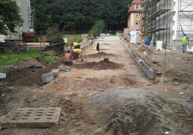 Wykop liniowy pod instalacje wzdłuż nowej trasy komunikacyjnej na terenie Szpitala Wojewódzkiego w Koszalinie
